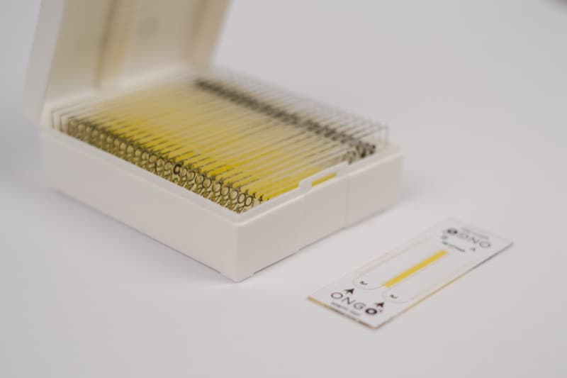 Ongo Slides open box showing 25 disposable glass analysis slides